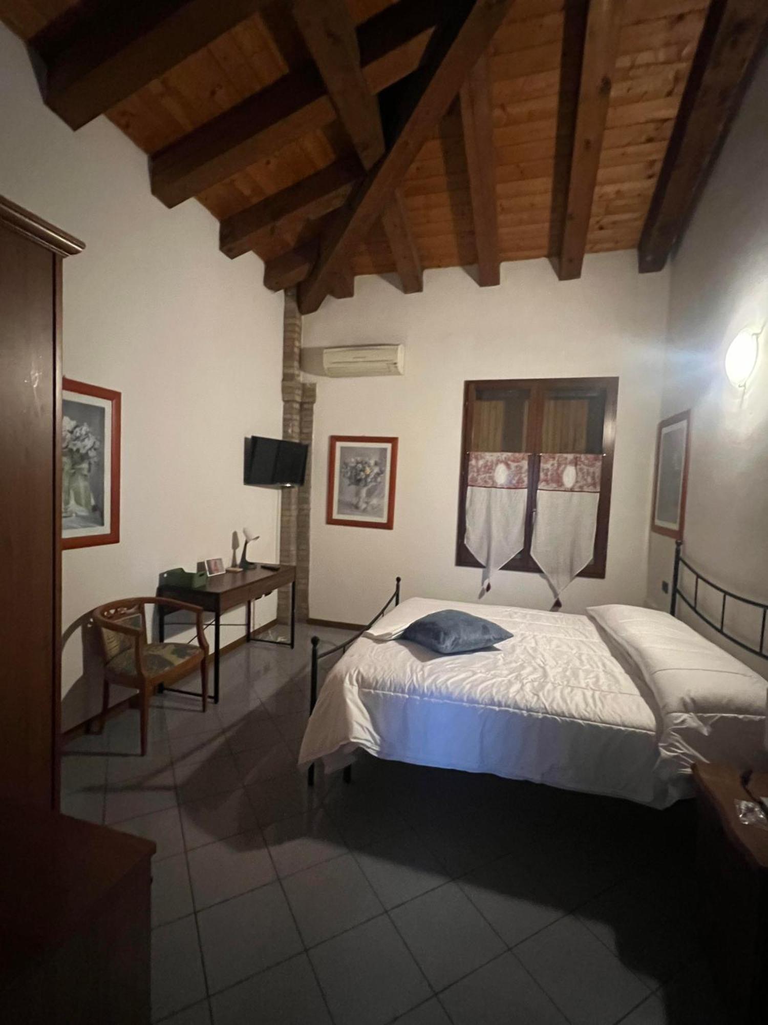 Hotel La Divina Sant'Agata Bolognese Exterior foto